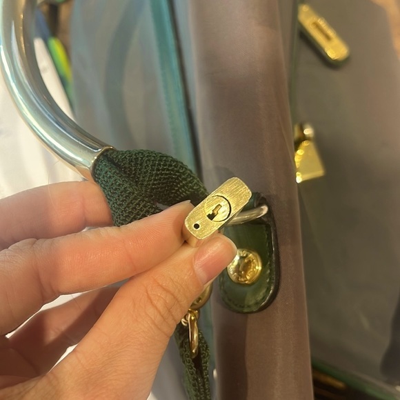 Moschino vintage gold hardware Purse green canvas shoulderbag top handle satchel - Picture 14 of 15